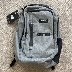 Dakine Unisex backpack MOTORTREND BRAND NEW! 30L